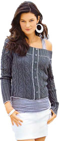 Ажурный пуловер (свитер) с вырезом «кармен»
